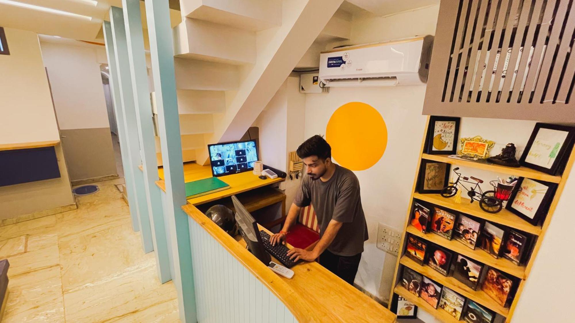 Joey'S By The Ganges Hostel Rishīkesh Екстериор снимка