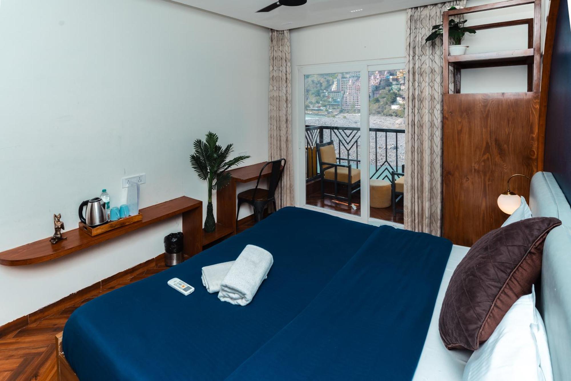 Joey'S By The Ganges Hostel Rishīkesh Екстериор снимка